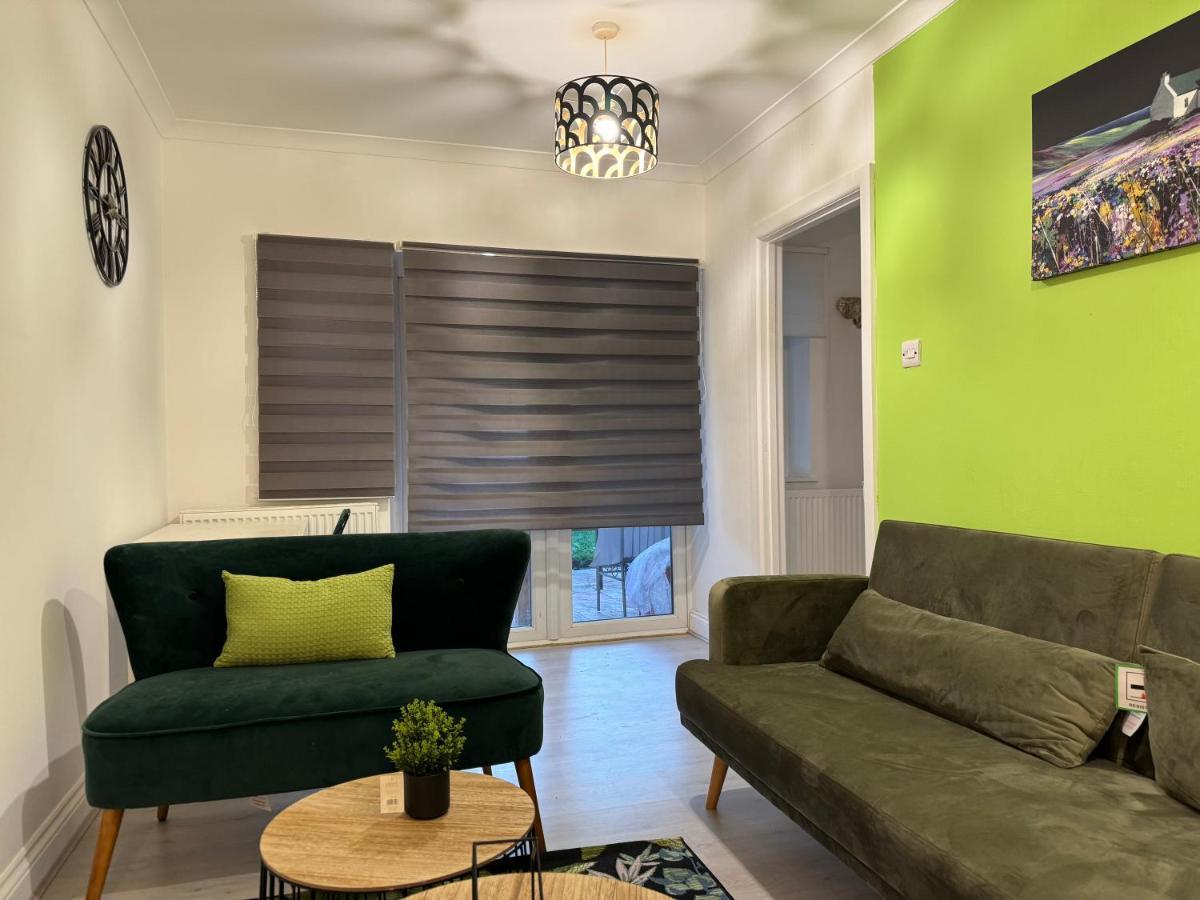 雷德布里奇5Br House, Free Parking Offa12, Contractor, Big Families, Relocation别墅 外观 照片