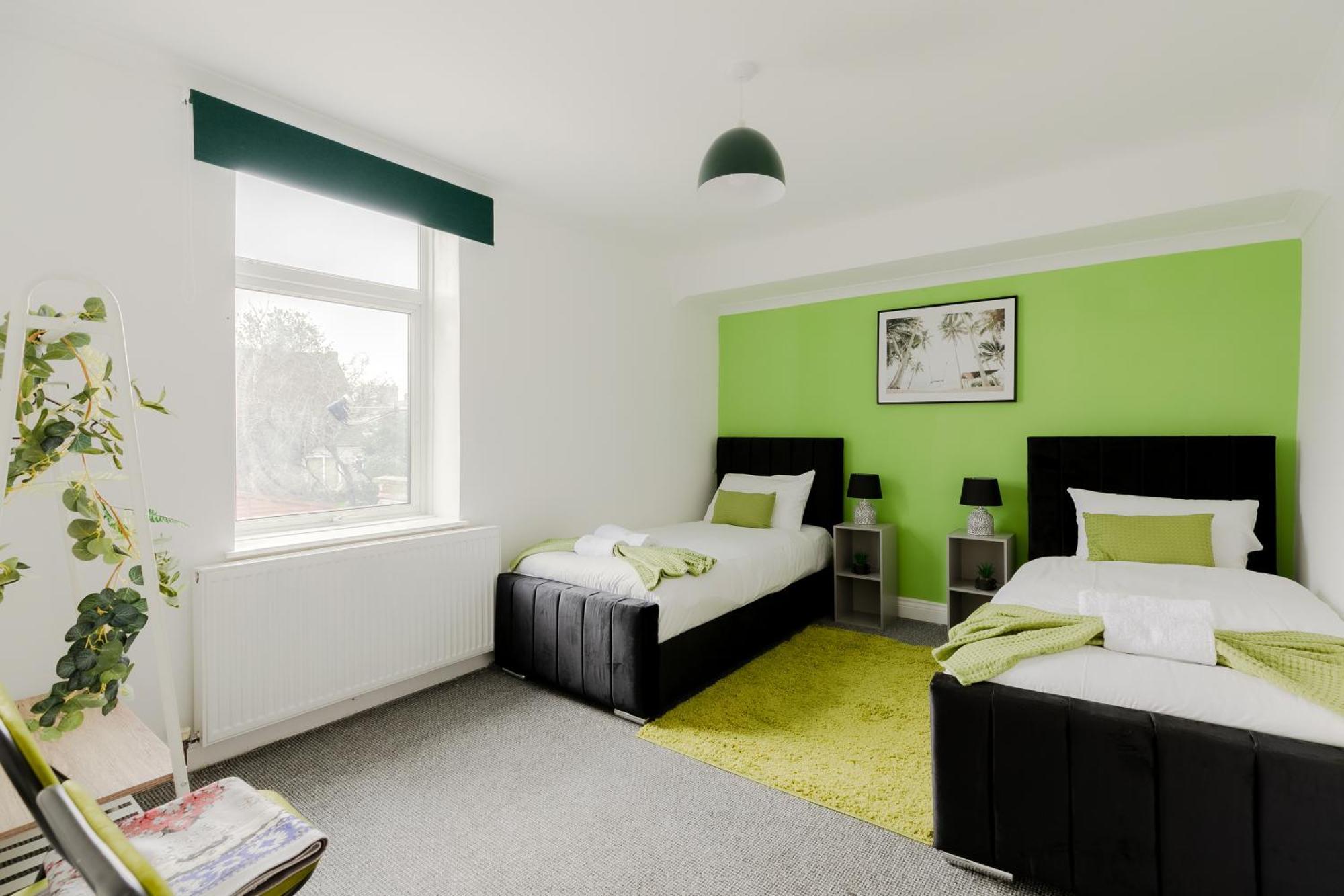 雷德布里奇5Br House, Free Parking Offa12, Contractor, Big Families, Relocation别墅 外观 照片