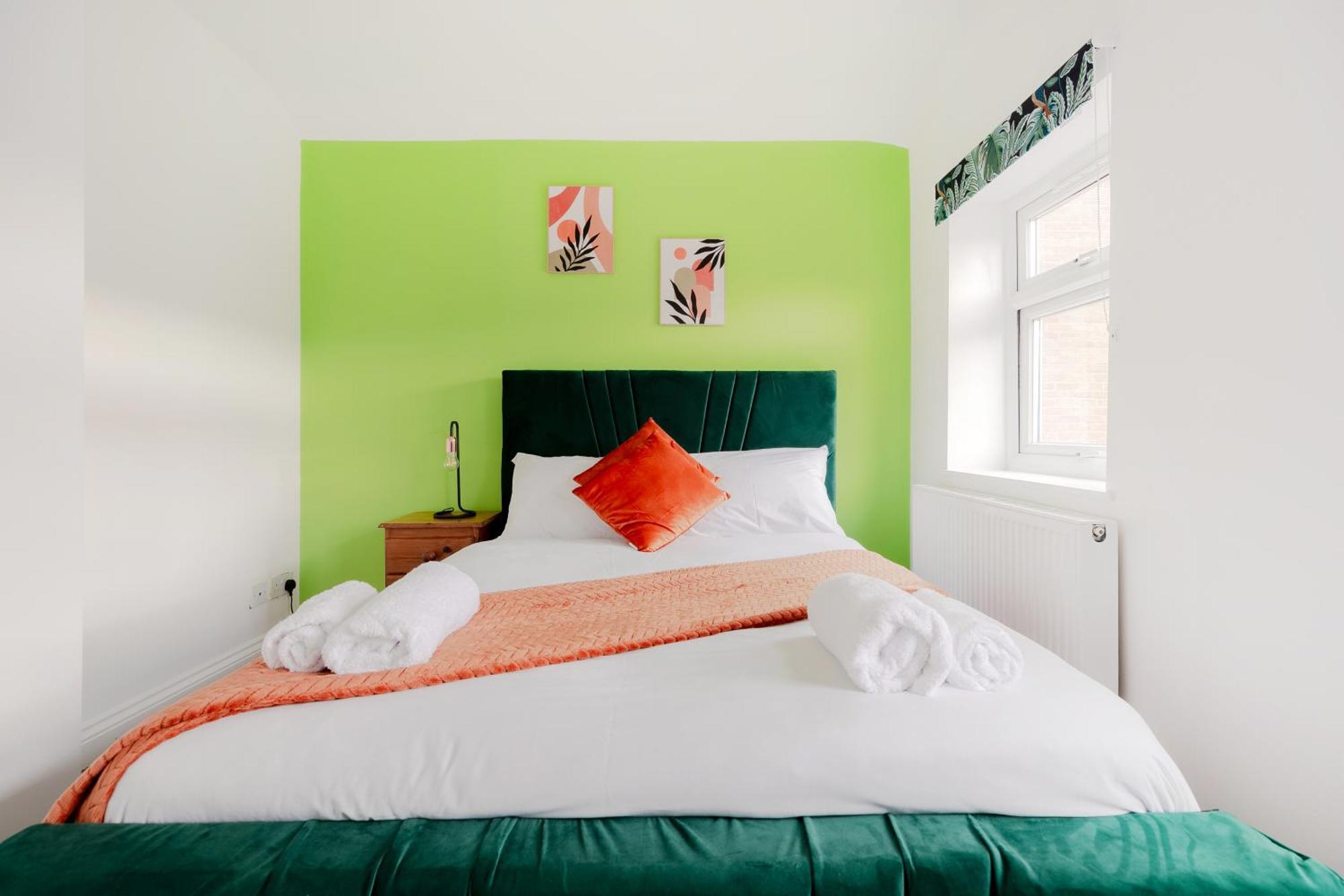雷德布里奇5Br House, Free Parking Offa12, Contractor, Big Families, Relocation别墅 外观 照片